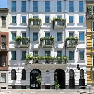 https://senato-hotel-milano.it-lombardy.com